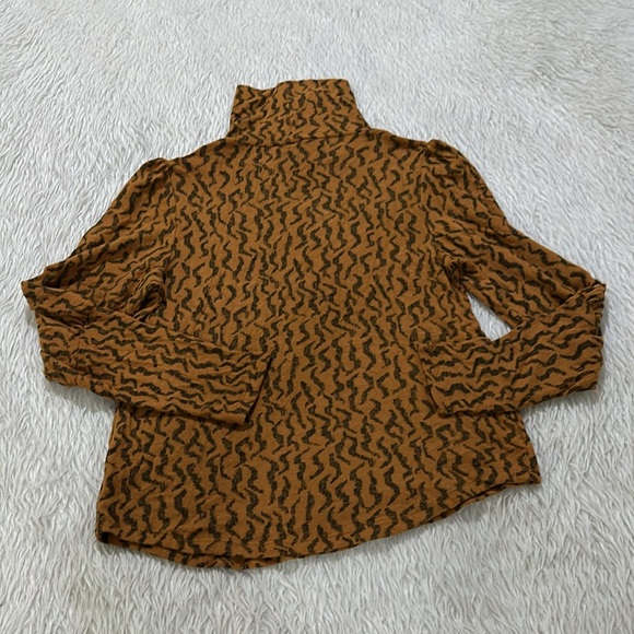 Anthropologie black and orange turtle neck top size medium - Picture 6 of 6